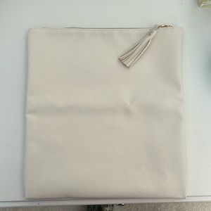 Rachel Miriam Eve Clutch